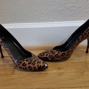 Stuart Weitzman pumps